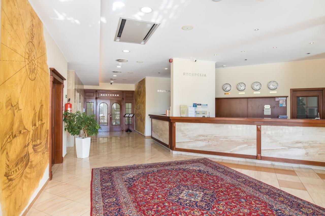 Hotel Bella Vista ดริเวนิก ภายนอก รูปภาพ