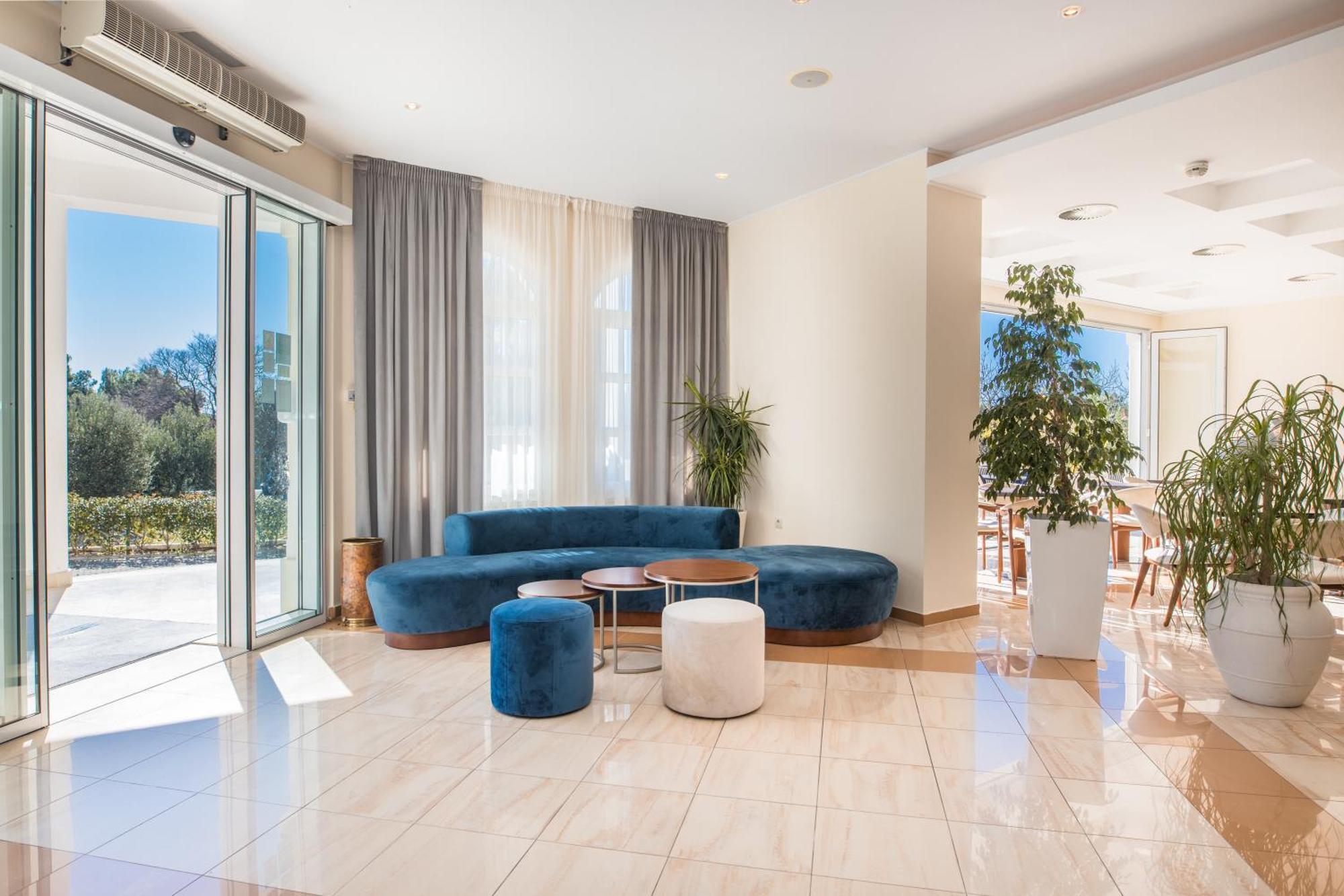Hotel Bella Vista ดริเวนิก ภายนอก รูปภาพ